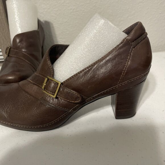 WOMENS CLARKS ARTISAN SLIP ON LEATHER BROWN SHOES SIZE 7 1/2 Heel 2.5” - Picture 5 of 11